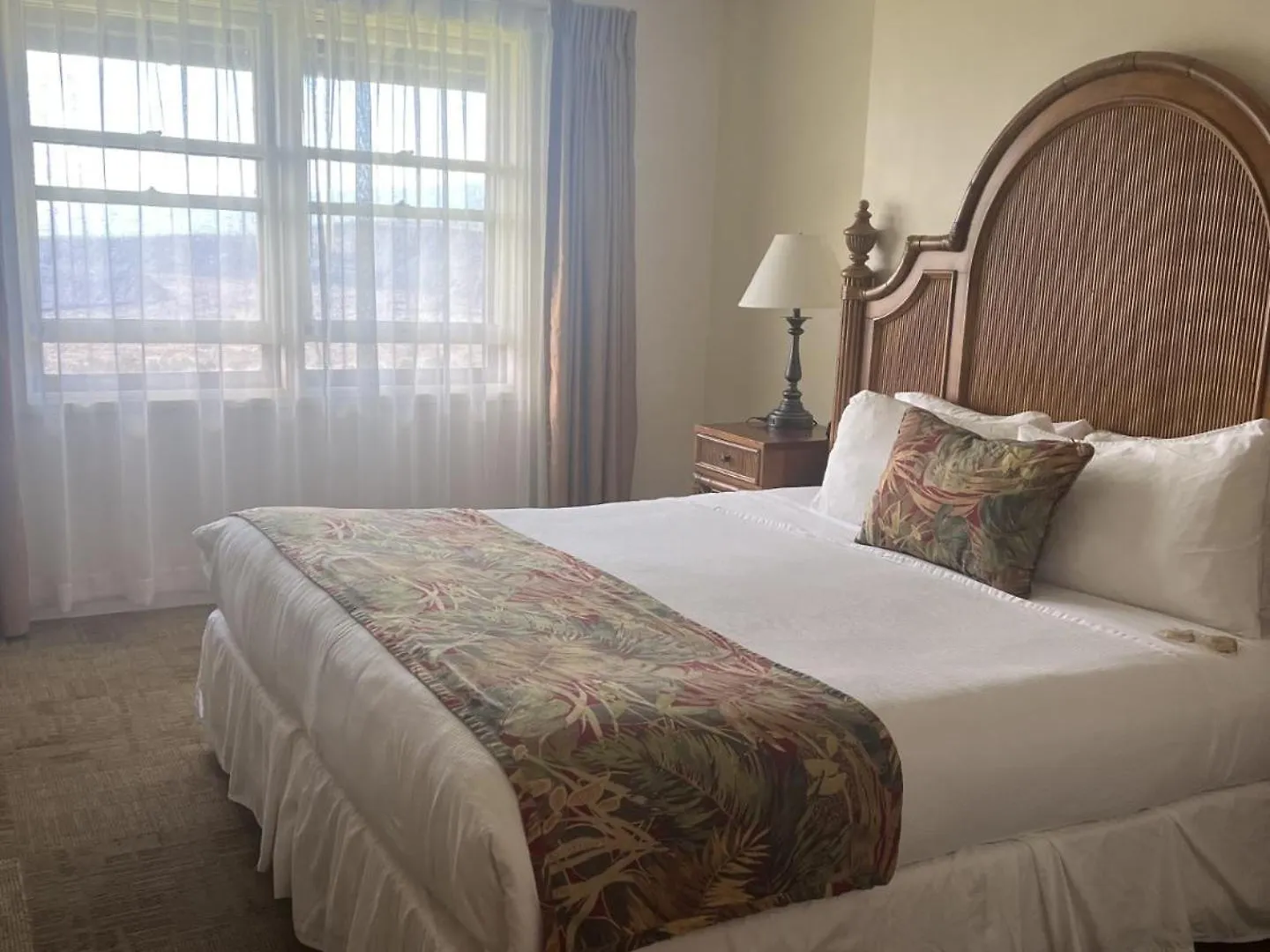 Hawaii Volcano House Hotel